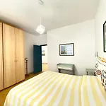 Domus Mari A Due Passi Dal Mare Cincinnato Apartment *