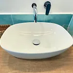 Domus Mari A Due Passi Dal Mare Cincinnato Apartment *