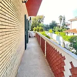 Apartment Domus Mari A Due Passi Dal Mare Cincinnato *