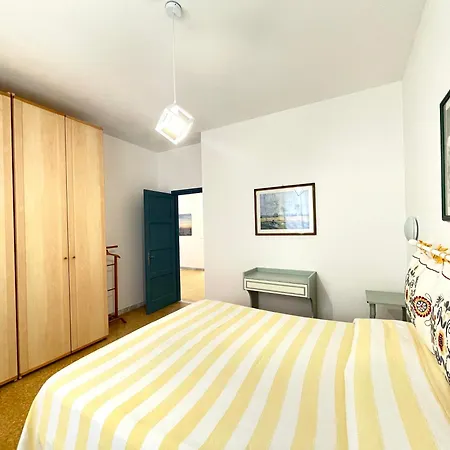 Domus Mari A Due Passi Dal Mare Cincinnato Apartmán *